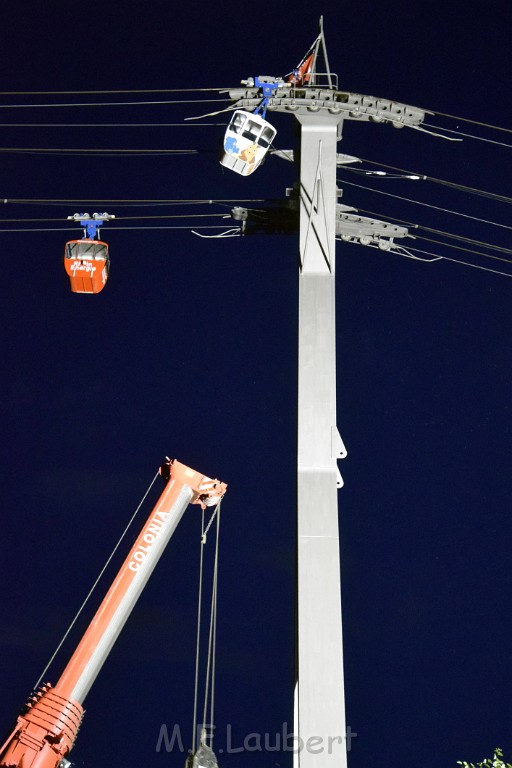 Koelner Seilbahn Gondel blieb haengen Koeln Linksrheinisch P860.JPG - Miklos Laubert